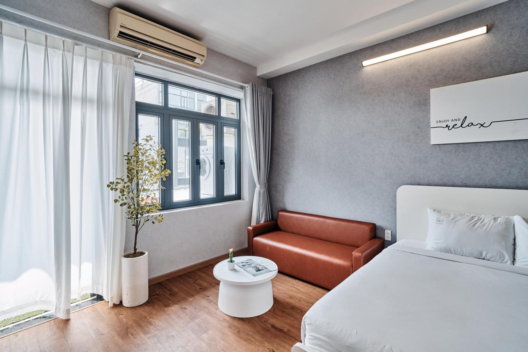 S Lux 5 Mins Walking In Apartment *