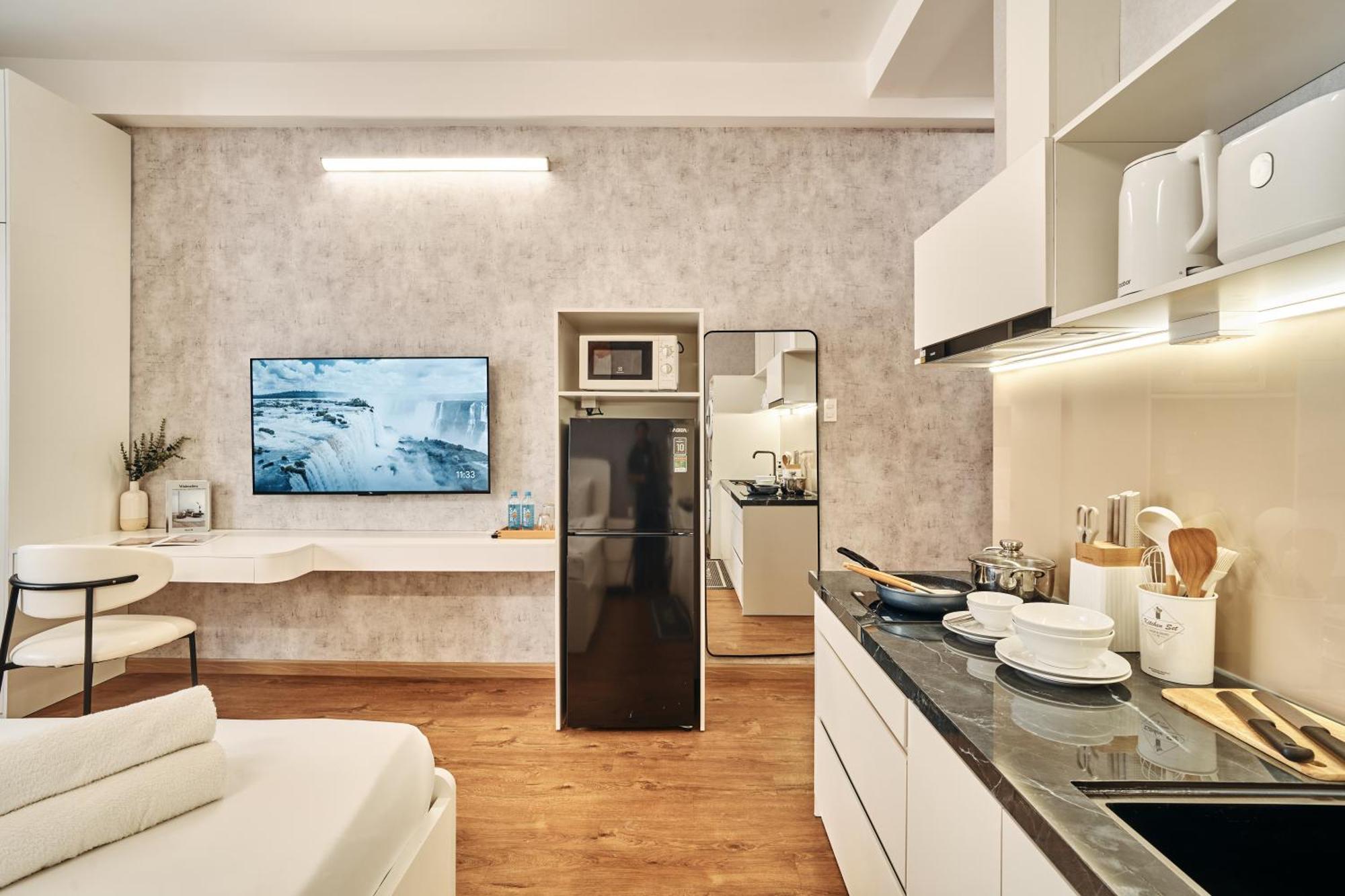 S Lux 5 Mins Walking In Apartment *