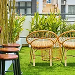 S Lux Apartment 5 Mins Walking In Central