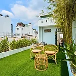 S Lux Apartment 5 Mins Walking In Central